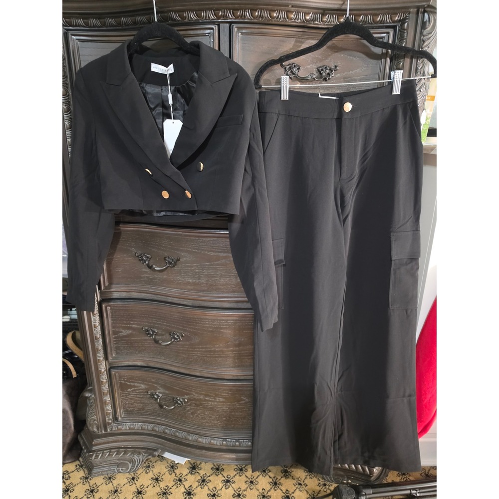 Vogue Vibes Black Cropped Blazer and Cargo Wide Leg Pant Suit Set H281 Small NWT
